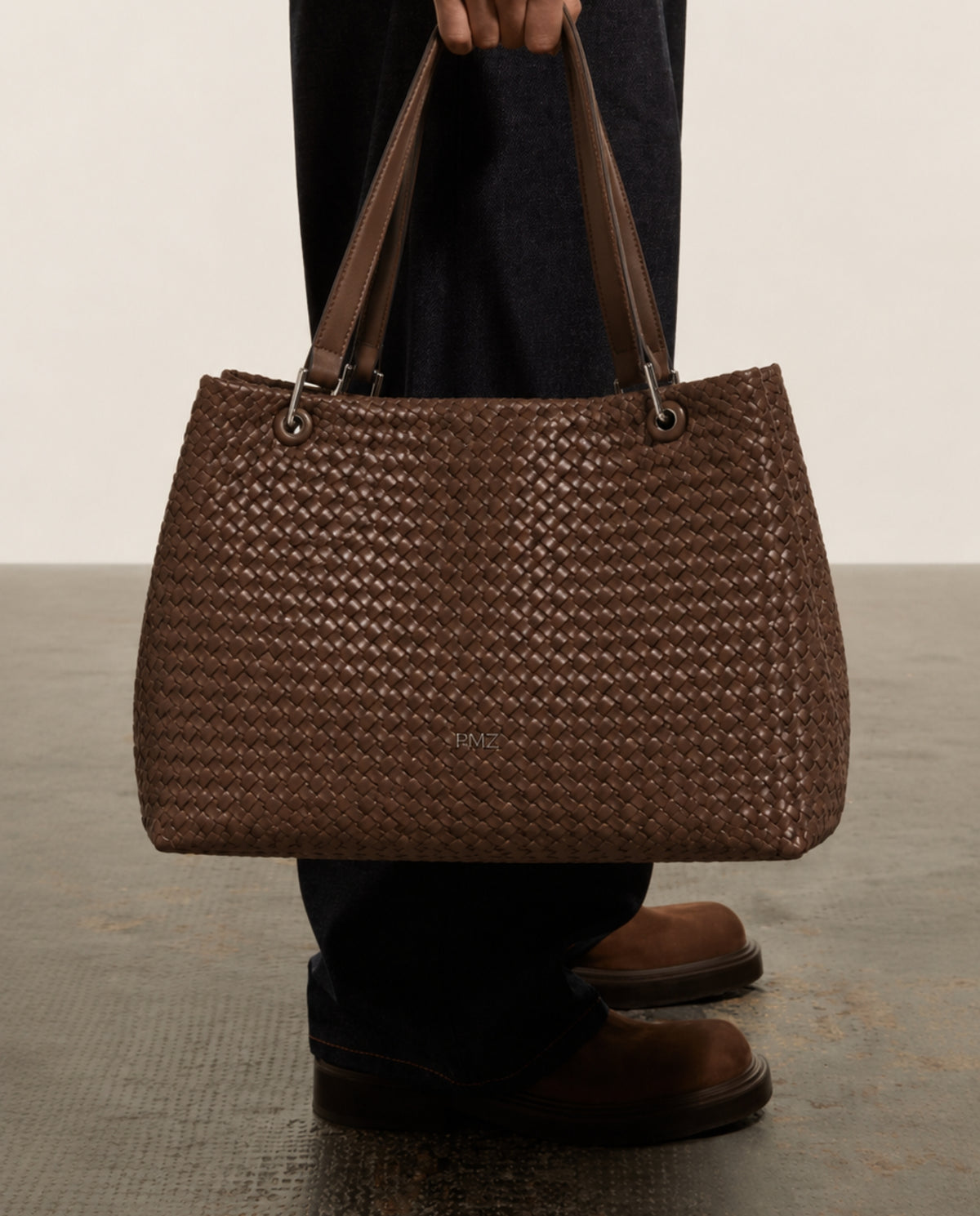 WOVEN SHOULDER BAG
