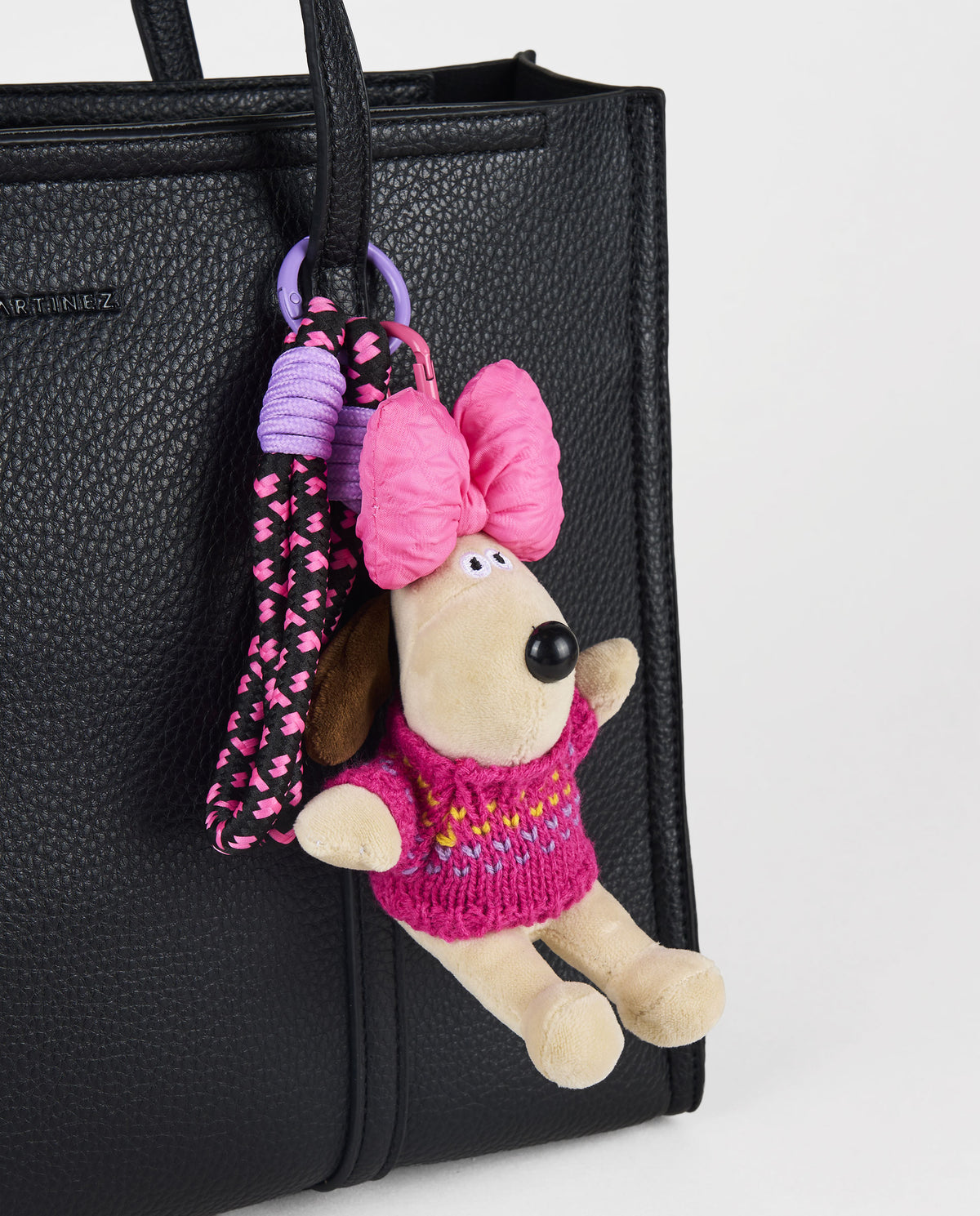 LLAVERO PELUCHE PERRO LAZO ROSA