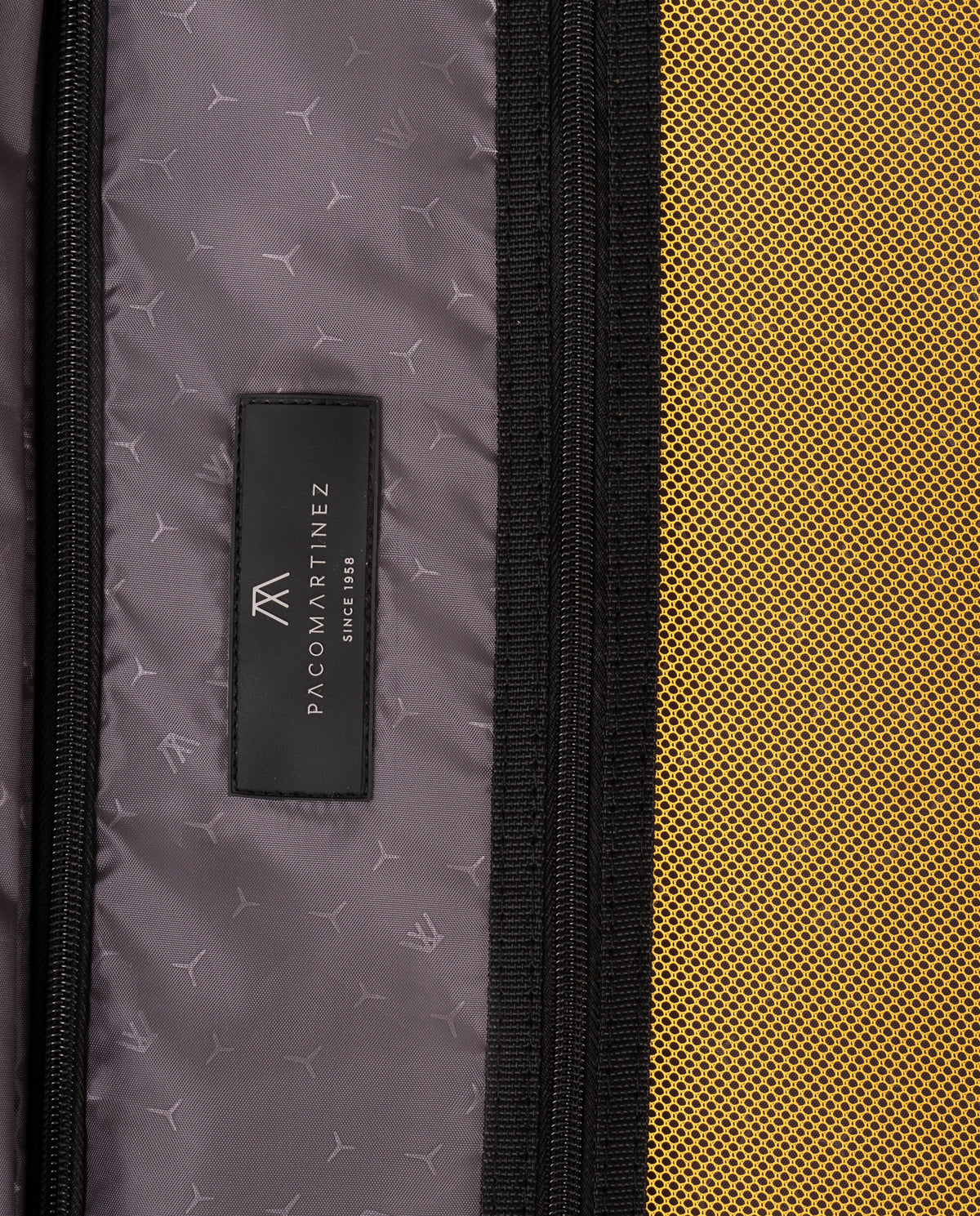 VALIGIA V UNIVERSE MEDIA