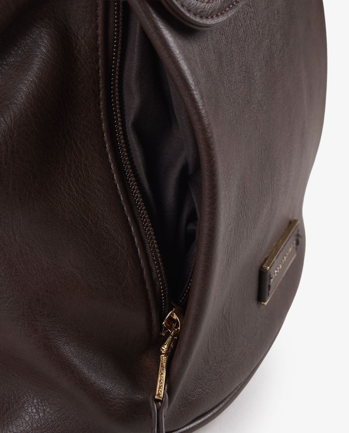 MOCHILA SOLAPA MARRÓN