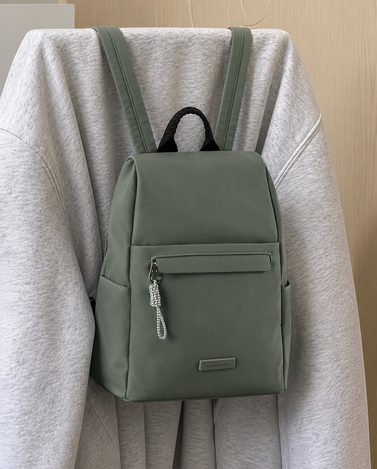 MOCHILA ANTIRROUBO VERDE
