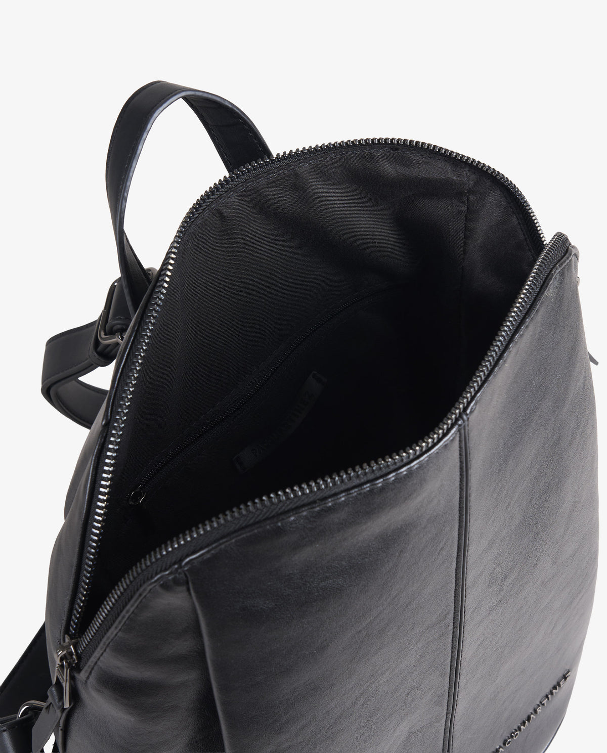 MOCHILA EFECTO PIEL NEGRO